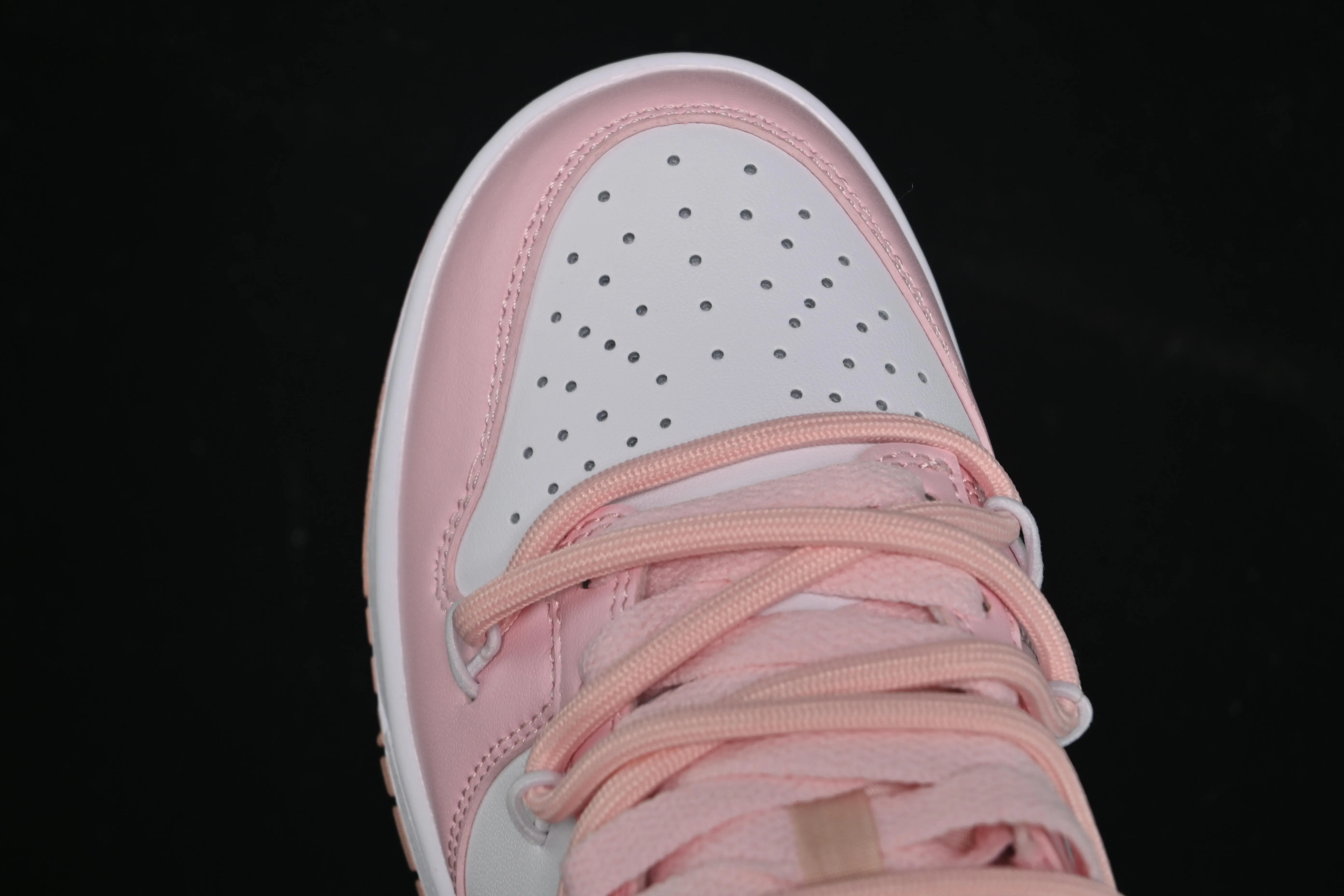 All Categories Nk SB Dunk Series Nk SB Dunk Low Low-top sneakers Nike SB Dunk Low White Pink Straps Low-top casual sneakers DO6485-600